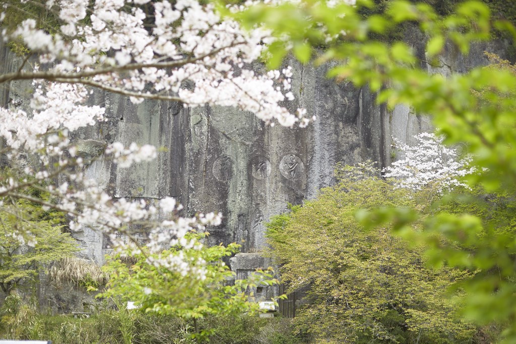 清水岩屋公園（清水磨崖仏群）